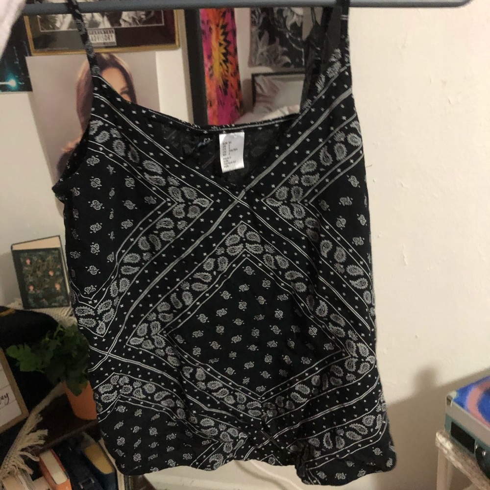 cropped tank top
